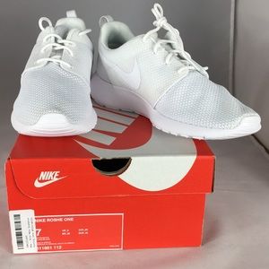 Nike Shoes - Nike men’s running shoes Nike Shoes - Nike men’s running shoes